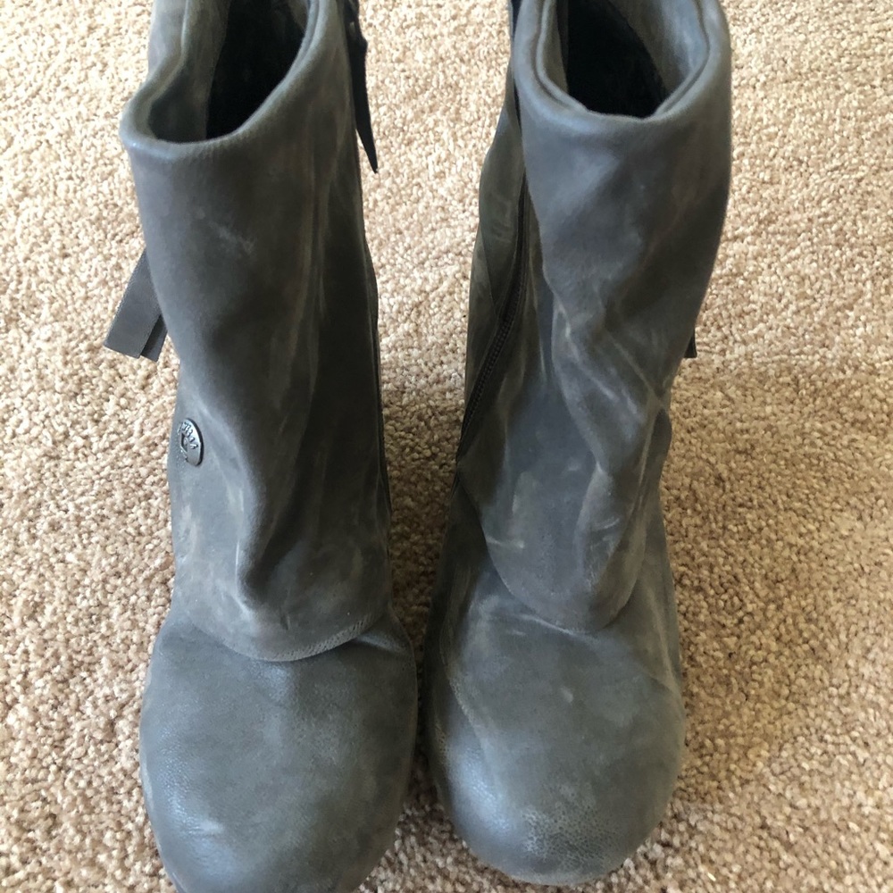 Booties - Picture 4 of 4